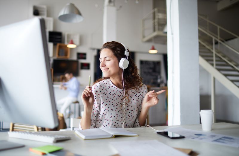 The Science Behind Music and Productivity